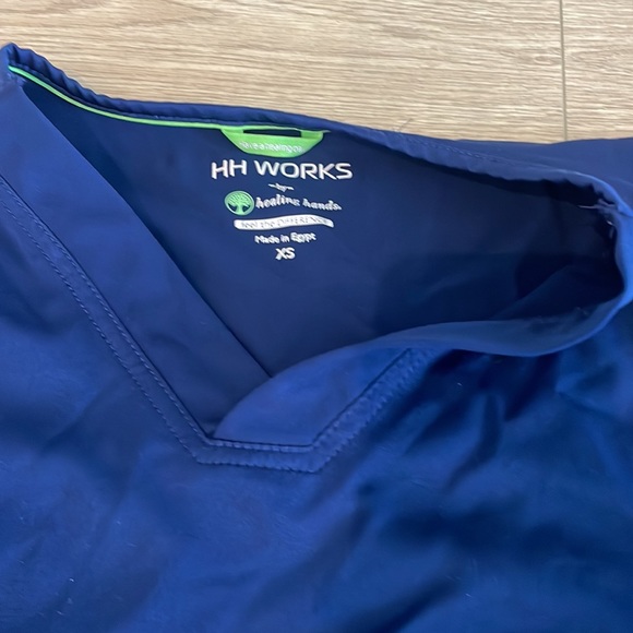 HH Works Men’s Scrub Top - Picture 3 of 4